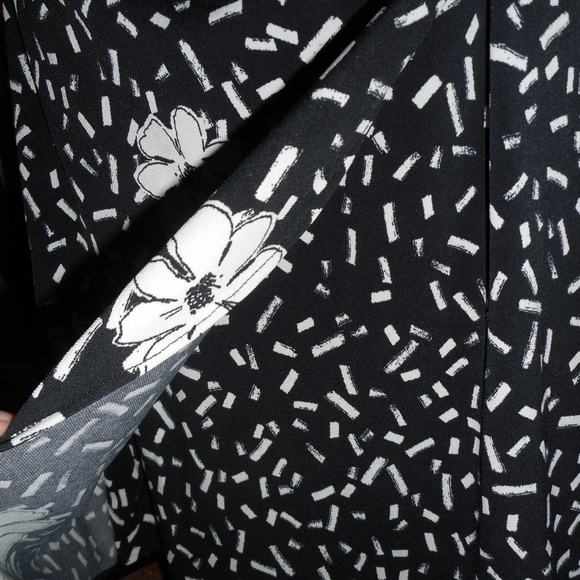 NWT Taylor black and white faux wrap dress, 6 - Picture 4 of 7